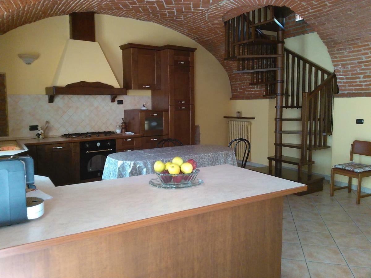 Casa Aromi Ed Arte Pension Asti Buitenkant foto